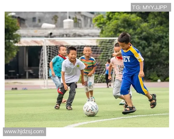儿童儿童足球的乐趣与成长探索让孩子们在运动中快乐成长
